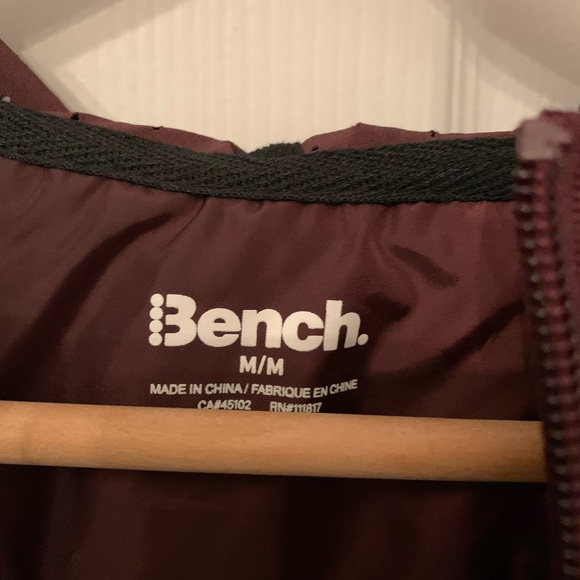 Bench active crop windbreaker - Picture 2 of 3